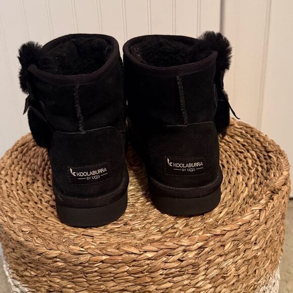 Koolaburra by UGG Black Suede Ankle Boots with Bow - 7 - Great Condition - Picture 3 of 8